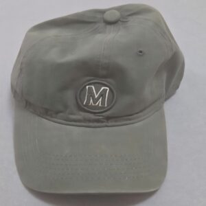 深綠色 M 字刺繡棒球帽